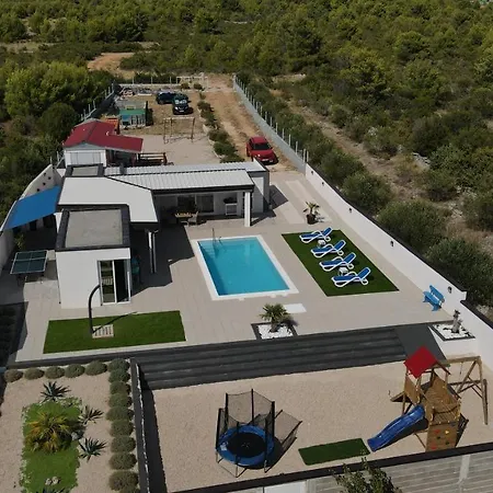 Renjeland Feriehus Šibenik