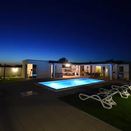 Renjeland Holiday home