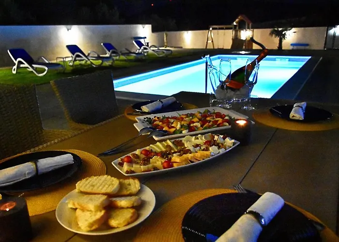 Renjeland Holiday home *